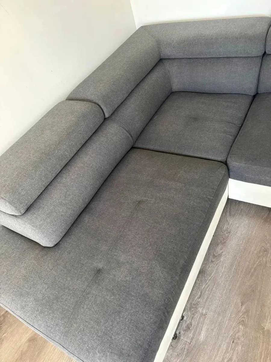 Ecksofa / L-Couch #5 - Nachher: Tiefenreinigung abgeschlossen Ecksofa / L-Couch - Nachher: Professionell gereinigt